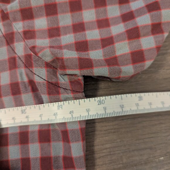 Men's Banana Republic Red Checkered Button-Up - Picture 7 of 8